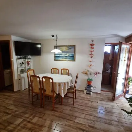 Kriszta Apartman Privat bolig *