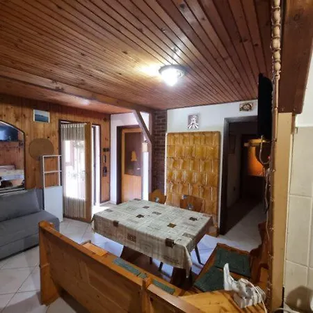 Kriszta Apartman * Fonyód